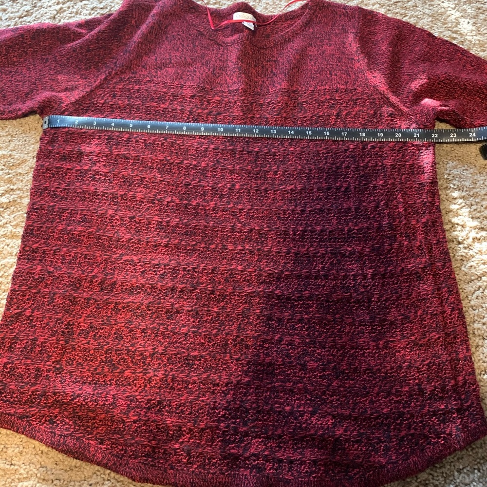 Sweater - Picture 6 of 7